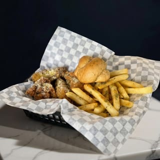 4 PC Wings, w/ Fries & Roll